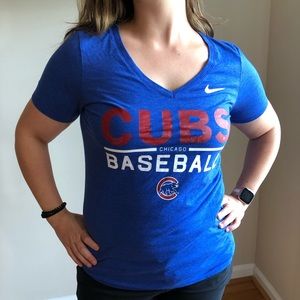 Nike Chicago Cubs Women’s Royal Blue V-neck M